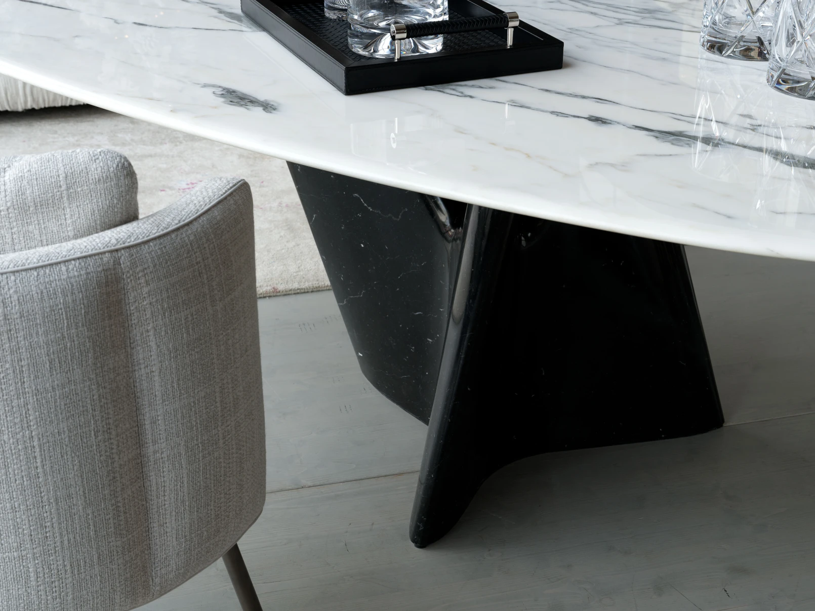 Infinitamente Table