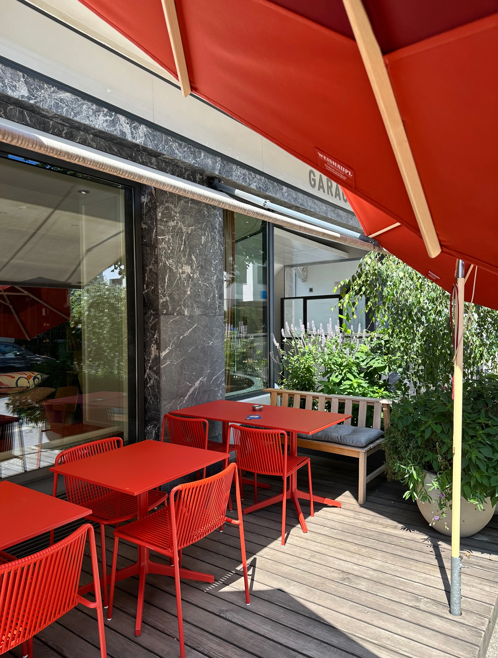 CHARM OF THE 1930S - FLOR CAFÉ BAR - ZURICH SEEFELD - Zingg-Lamprecht ...